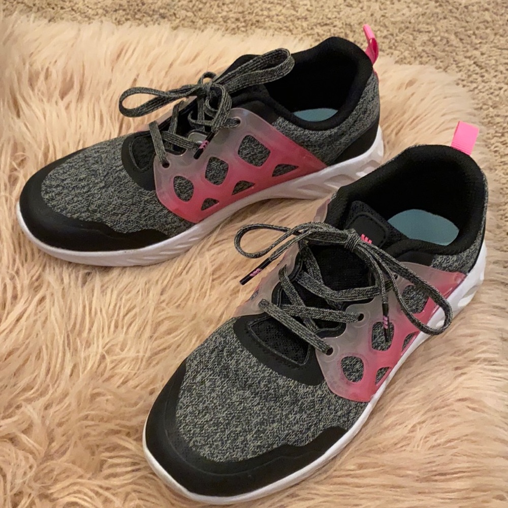 Girls sneakers